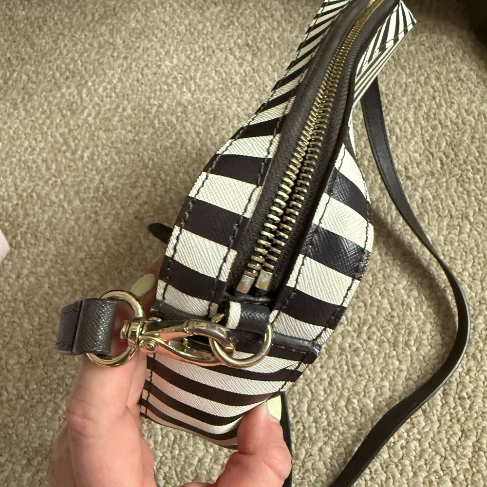 Henri Bendel Brown and White Crossbody Bag - Picture 5 of 10